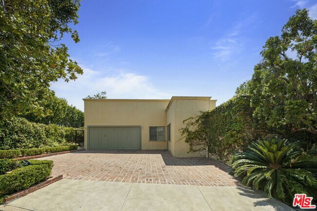 Building Photo - 1634 Gilcrest Dr