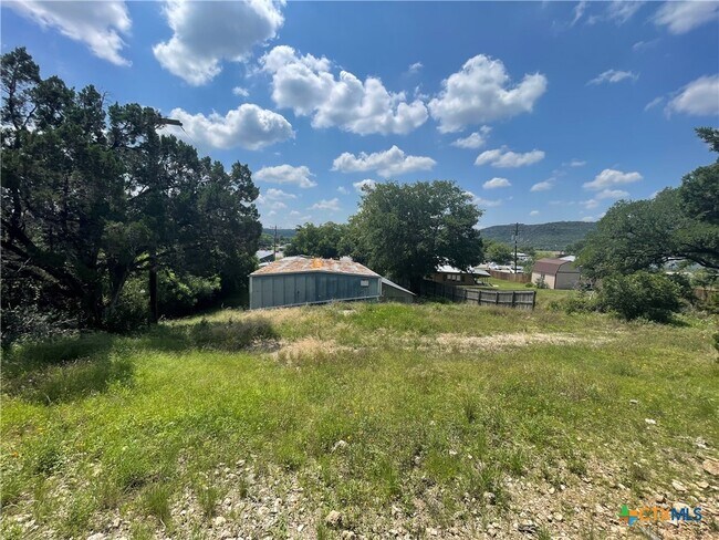 Building Photo - 1910 FM2673