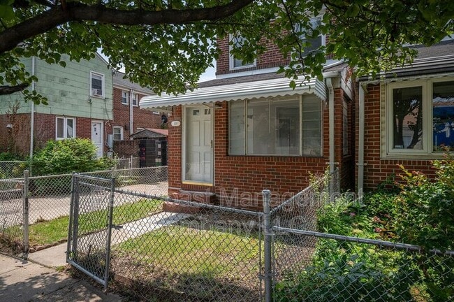 Building Photo - 418 Avondale Rd
