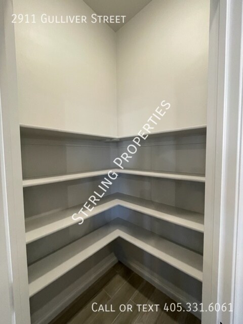 Building Photo - 2911 Gulliver St