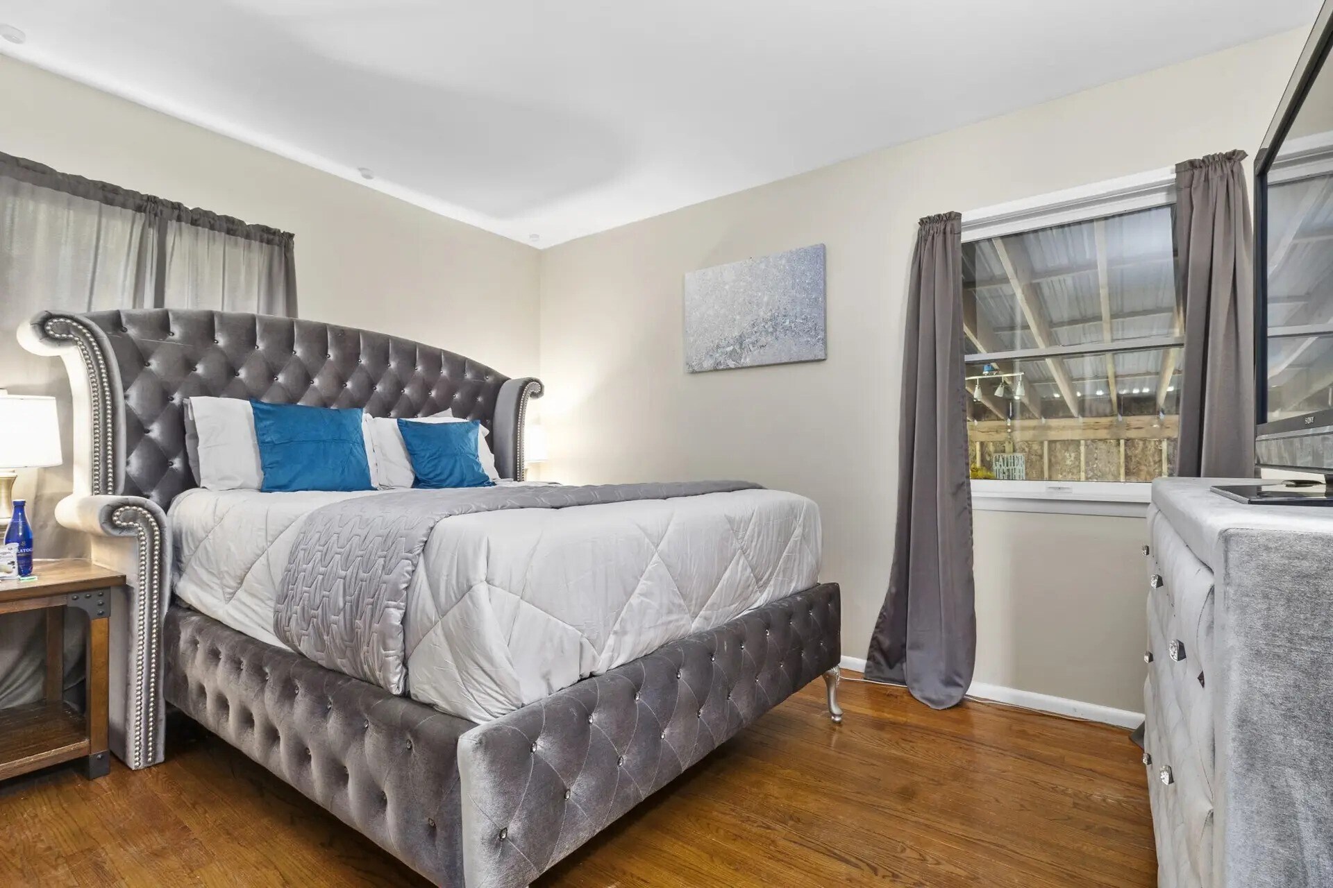 Building Photo - 4 Hathorn St