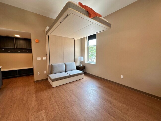 Building Photo - 83 Hanover St