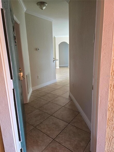 Building Photo - 2732 Via Murano