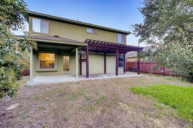 Building Photo - 504 Woodsorrel Way