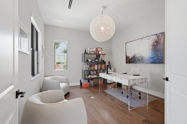 Building Photo - 17101 Magnolia Estates Dr