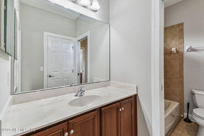 Building Photo - 263 Stonewell Dr