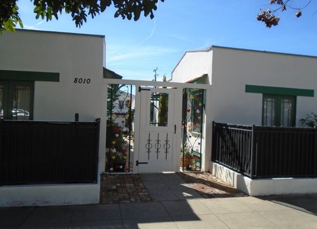 Primary Photo - 8010 Norton Ave