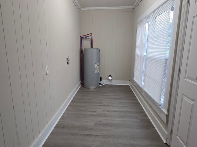 Building Photo - 1939 Haynie Dr