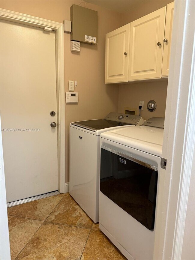 Building Photo - 8152 Mystic Harbor Cir