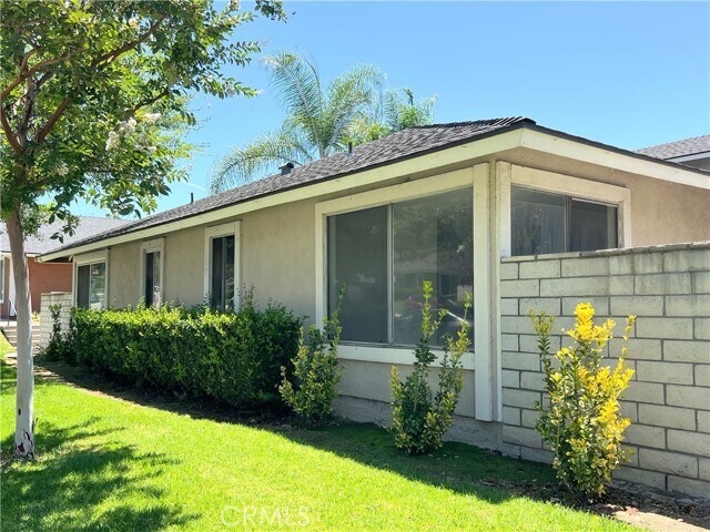 Primary Photo - 1316 E Fairgrove Ave