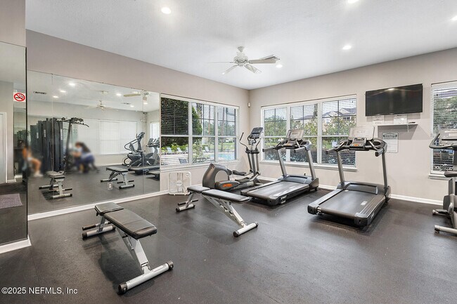 Building Photo - 7990 Baymeadows Rd