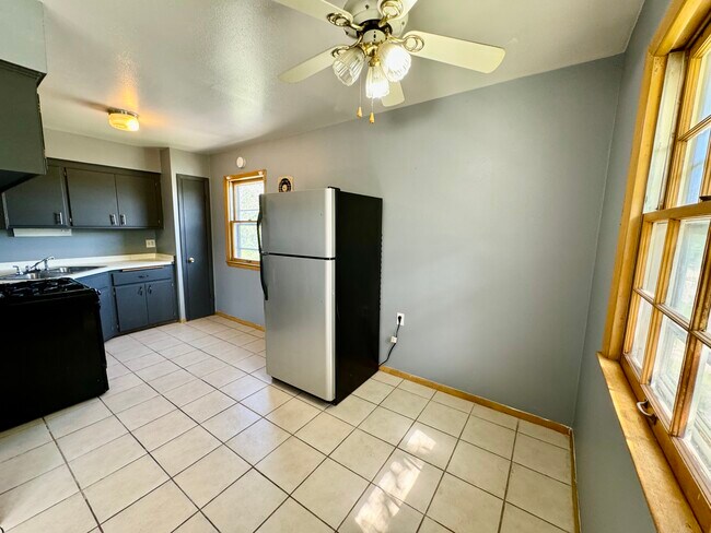 Kitchen - 3339 S 60th St