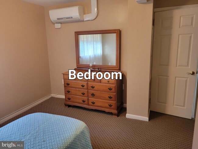 Building Photo - 433 Elm Ave