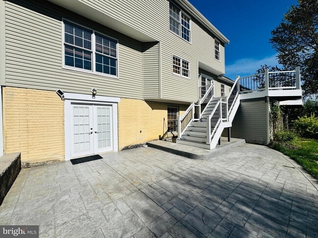 Building Photo - 28 Scotland Cir