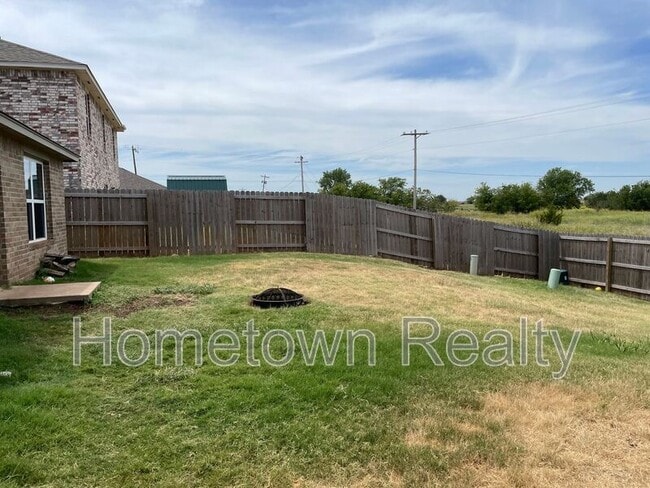 Building Photo - 1712 Vermilion Ln