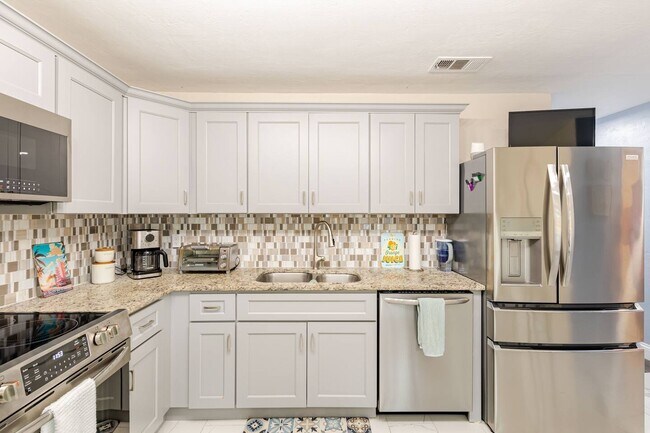 Building Photo - 942 Boulder Dr