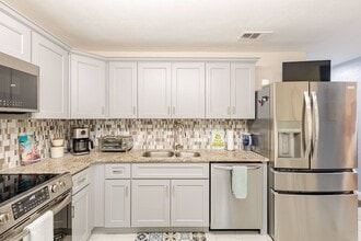 Building Photo - 942 Boulder Dr