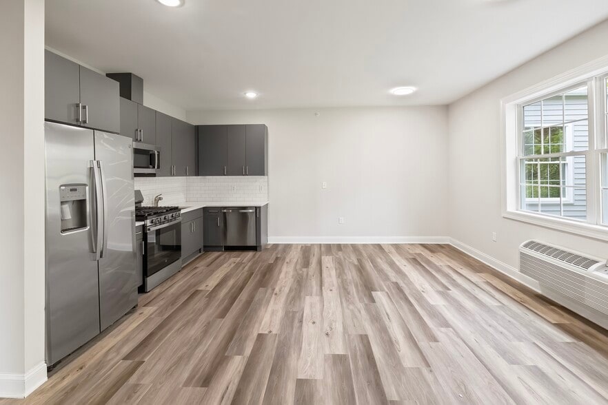 Kitchen/Living Area - Woodside Heights