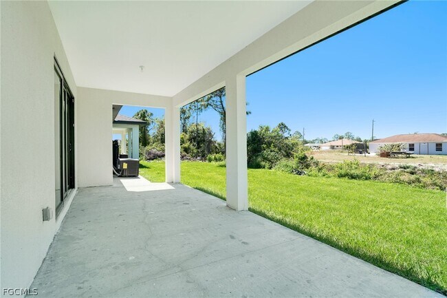 Building Photo - 4725-4727-4727 27th St SW