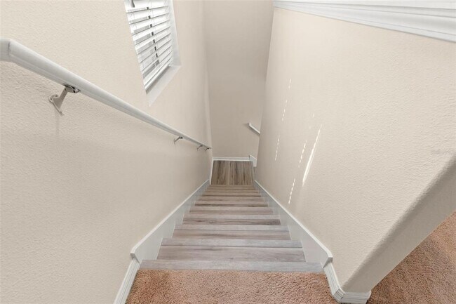 Building Photo - 2719 Garden Falls Dr