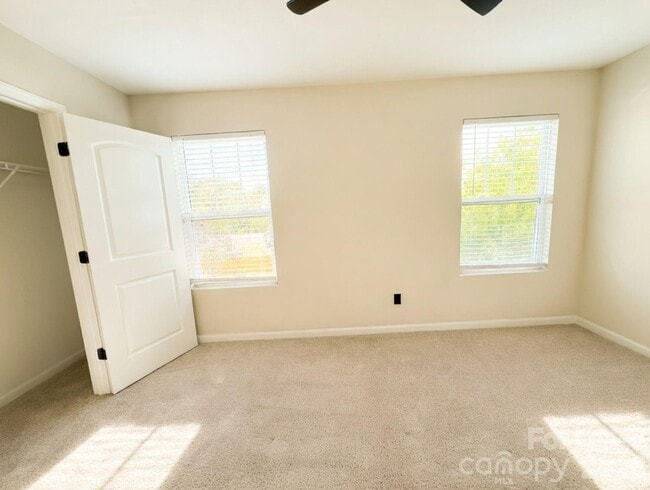 Building Photo - 12881 Clydesdale Dr