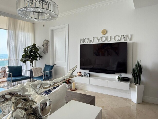 Building Photo - 18101 Collins Ave