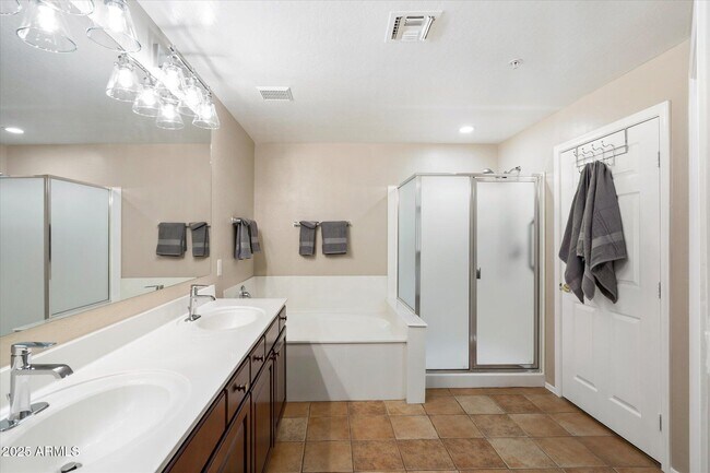 Building Photo - 19700 N 76th St