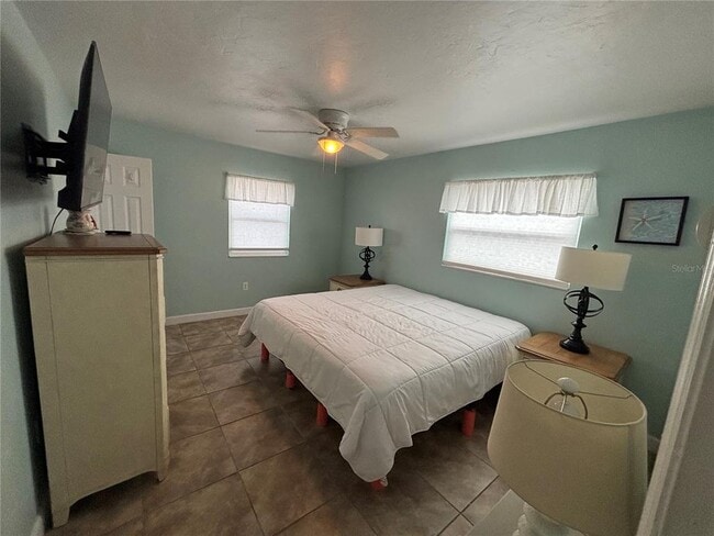 Building Photo - 1008 Estremadura Dr