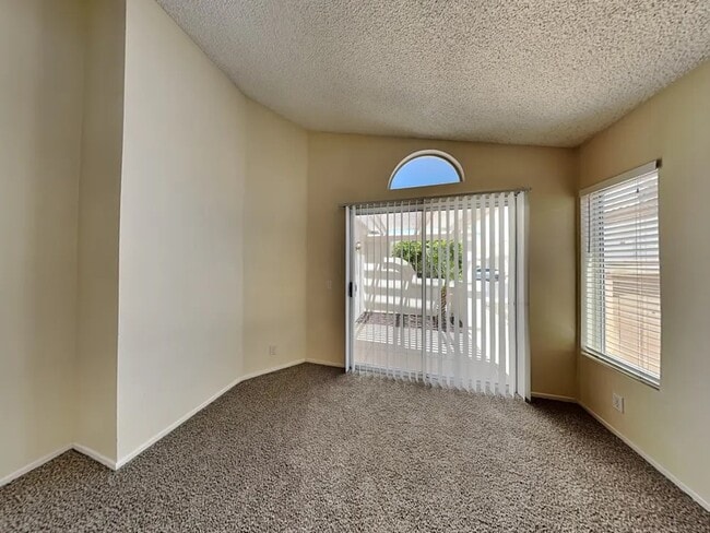 Building Photo - 39812 Milan Dr