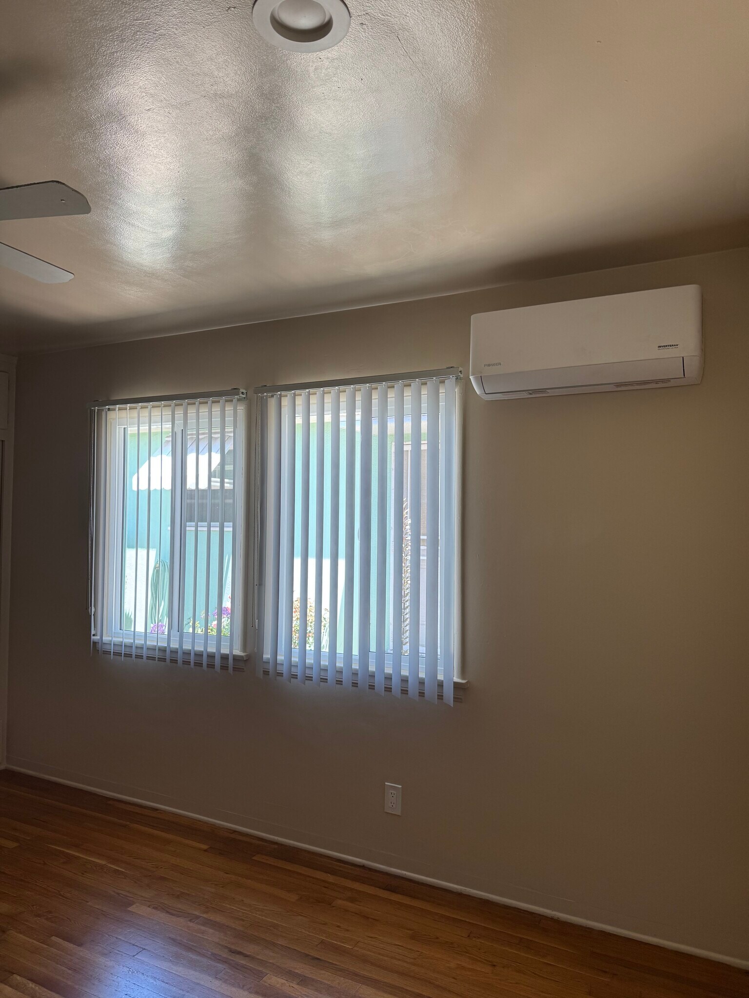 Bedroom 2 - 2519 N Lincoln St
