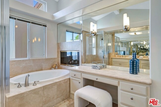 Building Photo - 6412 Lunita Rd