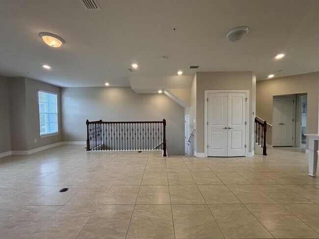 Building Photo - 8656 Waksman Pl