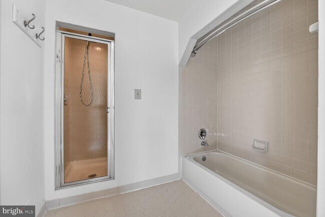 Building Photo - 5974 Wescott Hills Way