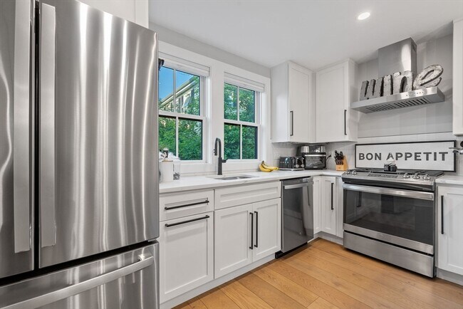 Building Photo - 74 Tremont St