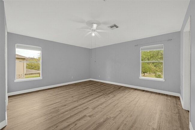 Building Photo - 3401 Pheasant Ln