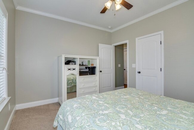 Building Photo - 5464 Everlook Cir