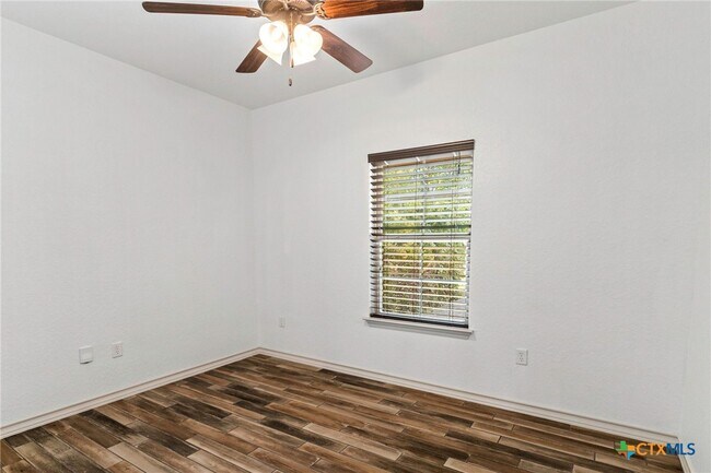 Building Photo - 1009 Tripp Ln