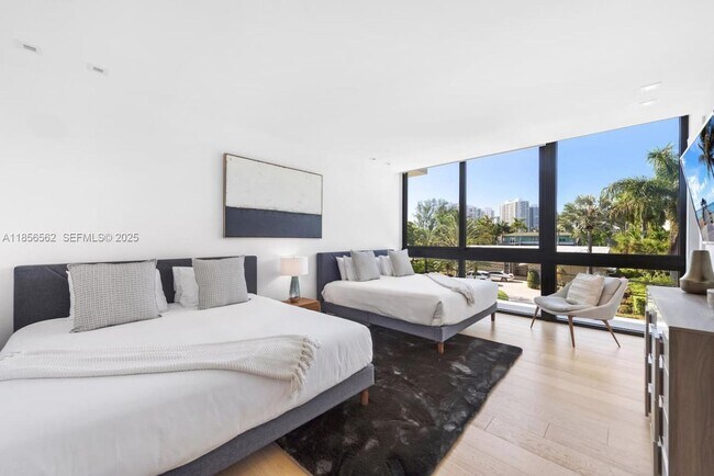 Building Photo - 418 Sunset Dr