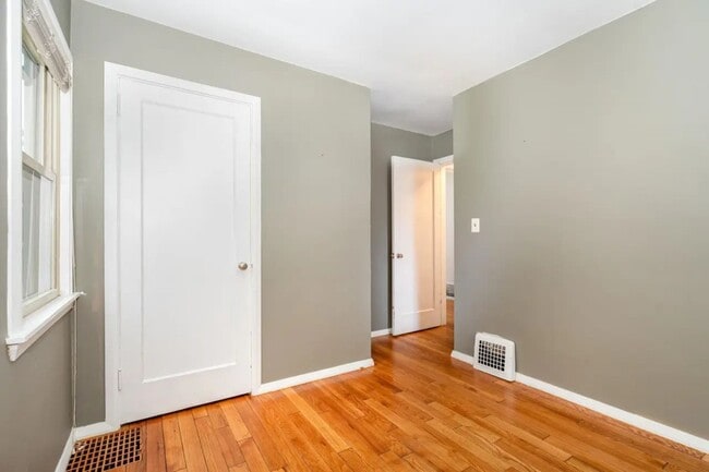 Building Photo - Northeast Benjamin Street