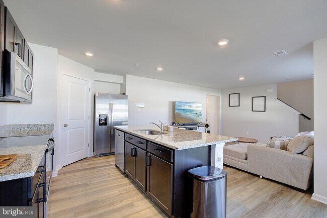 Building Photo - 134 Charming Frst Ave