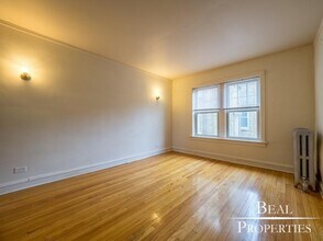 Building Photo - 1 bedroom in CHICAGO IL 60625