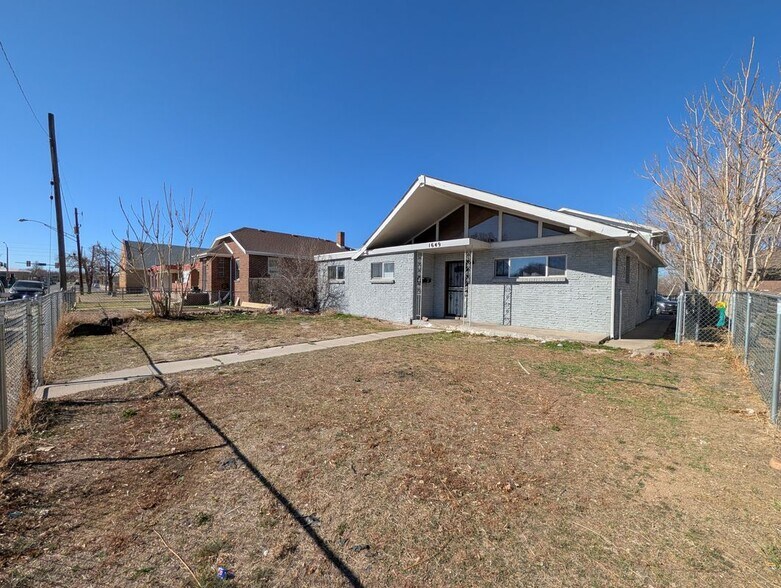 Building Photo - 1649 Florence St