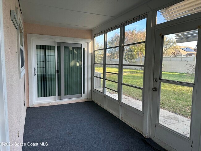 Building Photo - 976 S Fork Cir