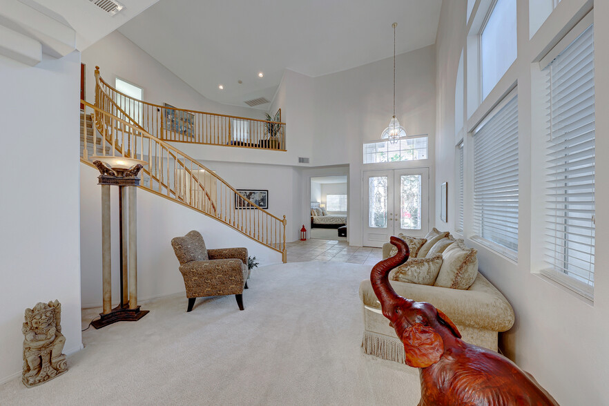 Formal Living Room - 8917 Canyon Springs Dr