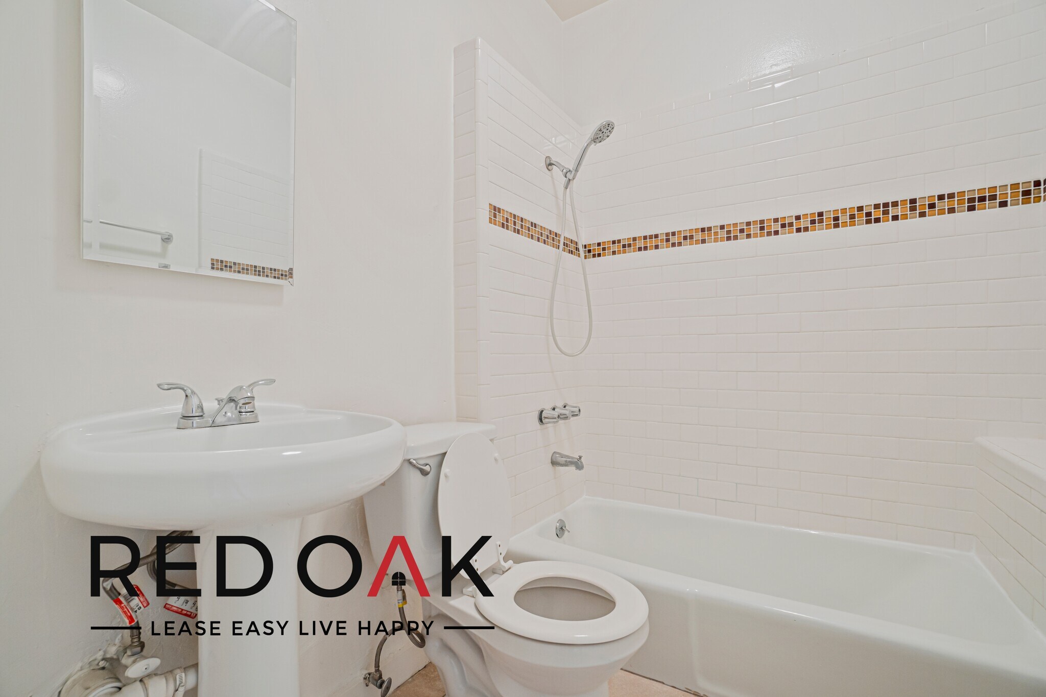 Building Photo - 1327 Magnolia Ave