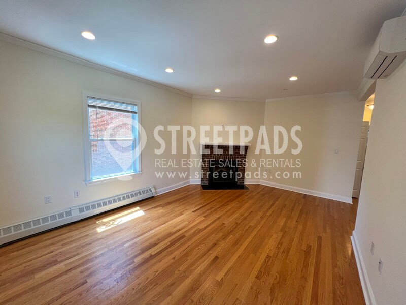 Building Photo - 1 Langdon Sq