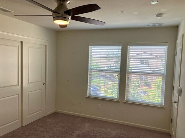 Building Photo - 2253 Campolina Way