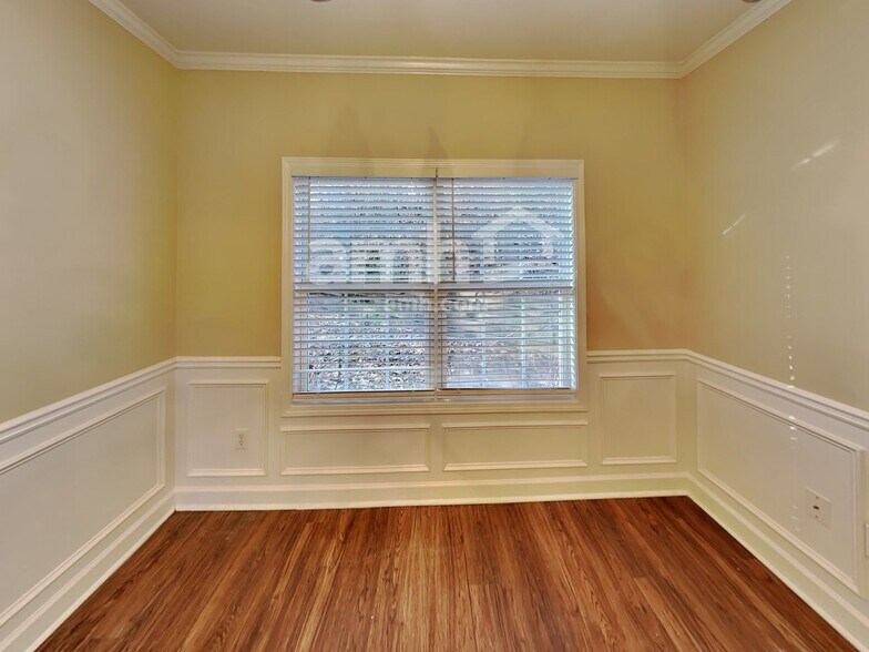 Building Photo - 708 Austin Creek Dr
