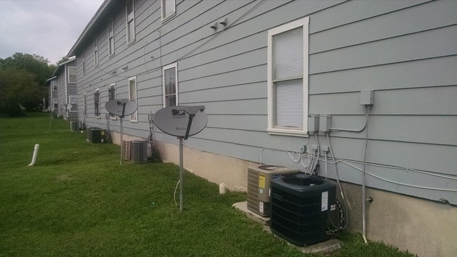 Building Photo - Bremen Avenue Apartments
