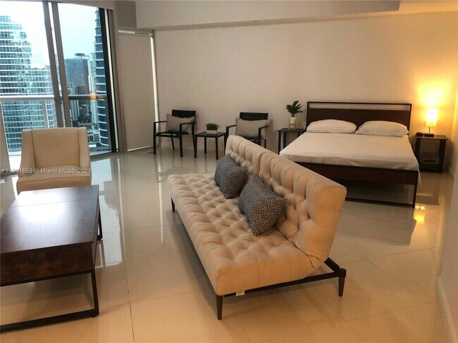 Building Photo - 475 Brickell Ave